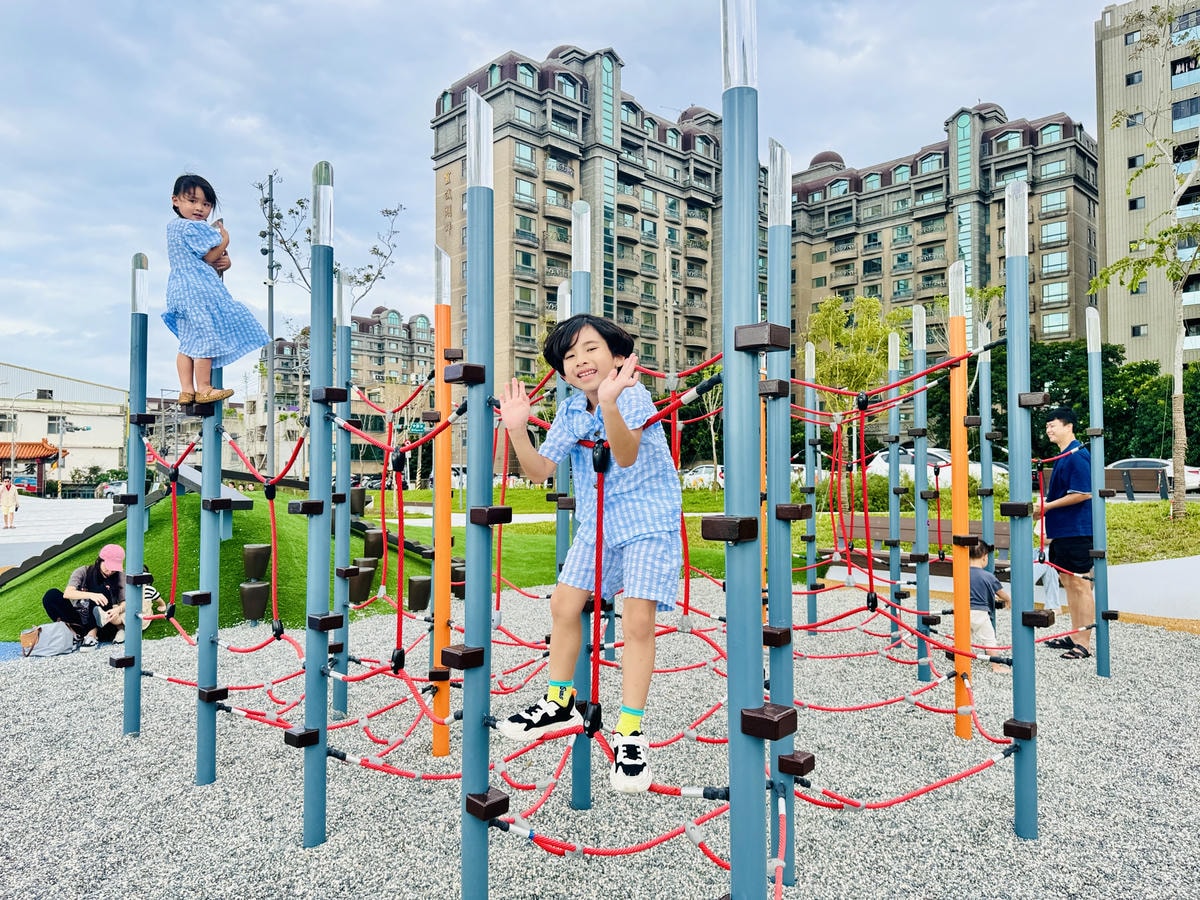 ★桃園親子景點推薦★桃園最新特色遊戲場『華興池生態埤塘公園』 ★桃園親子景點推薦★桃園最新特色遊戲場『華興池生態埤塘公園』