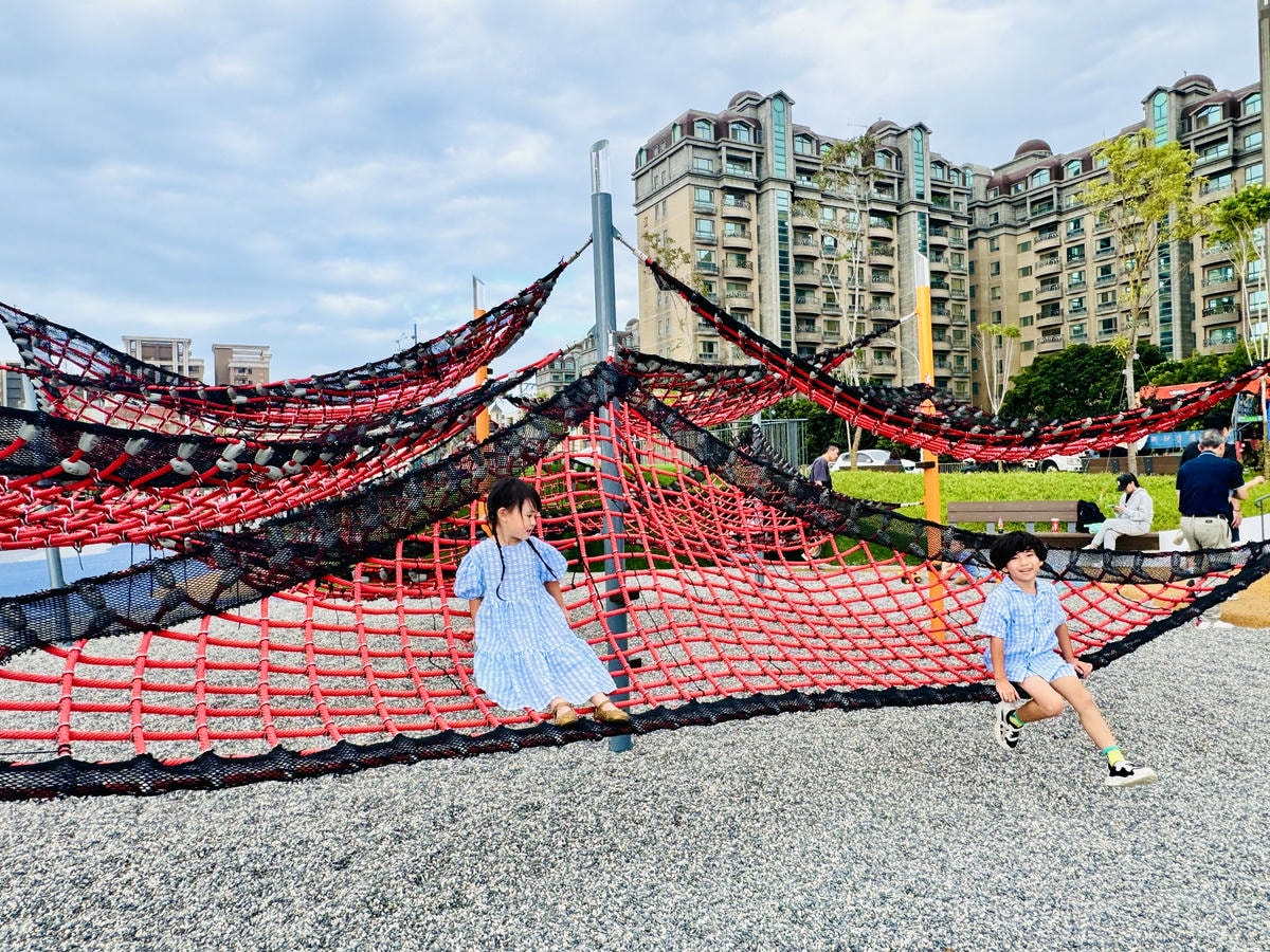 ★桃園親子景點推薦★桃園最新特色遊戲場『華興池生態埤塘公園』 ★桃園親子景點推薦★桃園最新特色遊戲場『華興池生態埤塘公園』