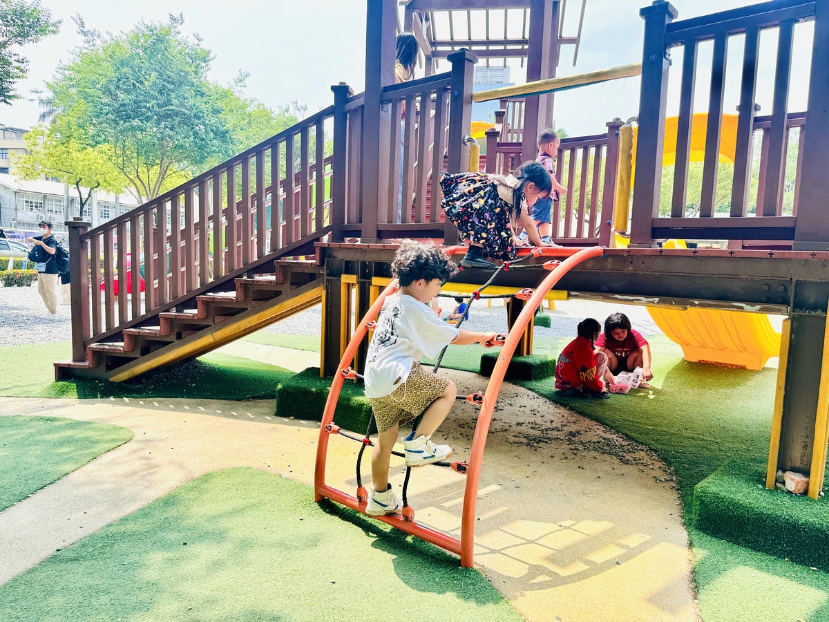 ★嘉義親子景點推薦★超萌青蛙主題『文化公園-諸羅樹蛙遊戲場』