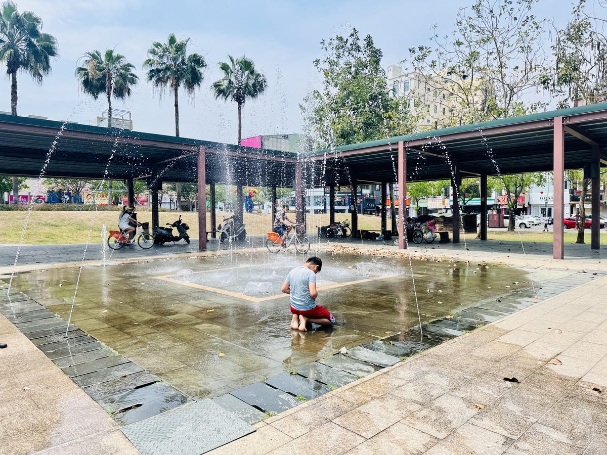 ★嘉義親子景點推薦★超萌青蛙主題『文化公園-諸羅樹蛙遊戲場』