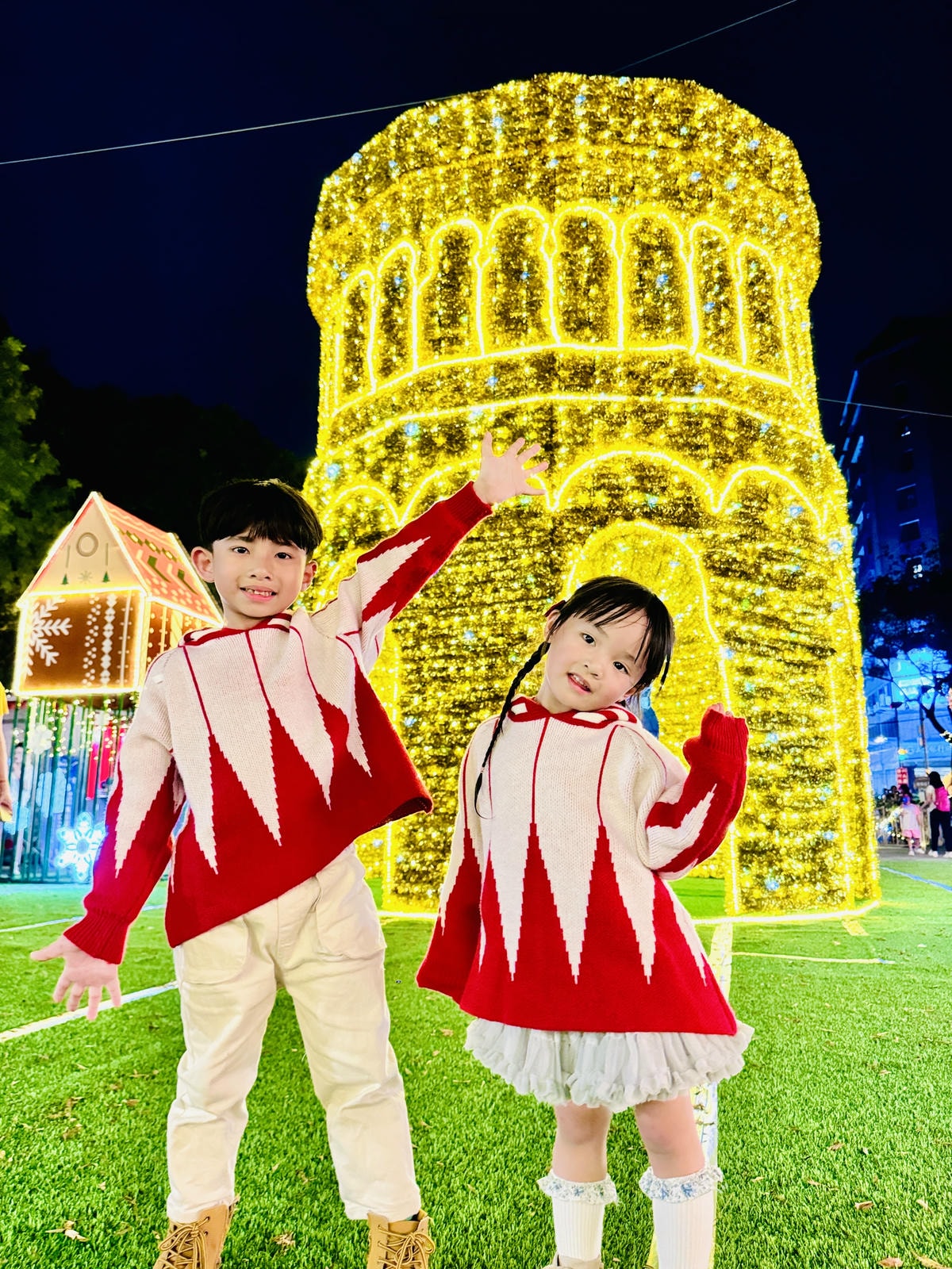 ★新北景點活動推薦★2024新北歡樂耶誕城，超絢麗的魔幻之城