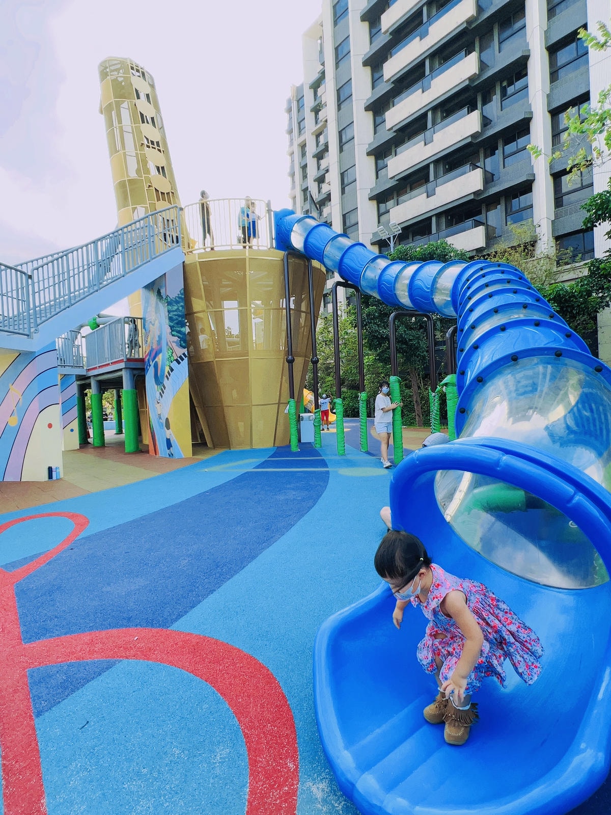 ★苗栗●頭份*音樂公園*七公尺高的薩克斯風特色公園,好玩又放 ★苗栗●頭份*音樂公園*七公尺高的薩克斯風特色公園,好玩又放