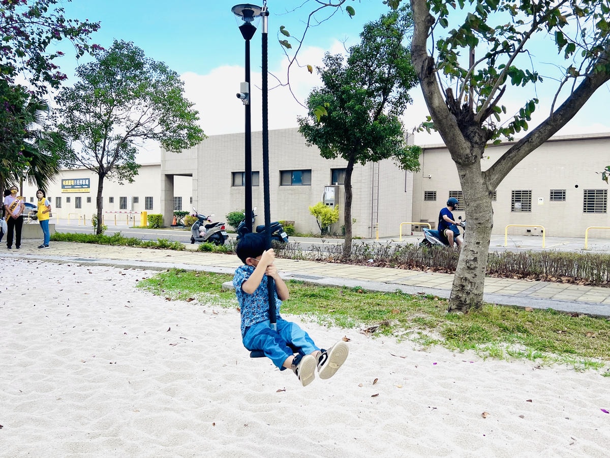 ★苗栗●頭份*音樂公園*七公尺高的薩克斯風特色公園,好玩又放 ★苗栗●頭份*音樂公園*七公尺高的薩克斯風特色公園,好玩又放