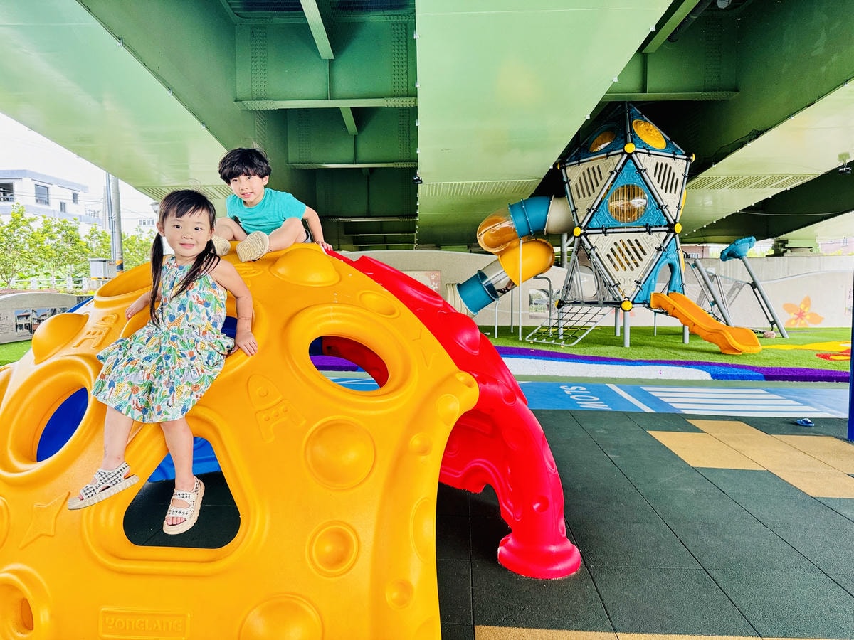 ★苗栗親子景點推薦★超好玩『頭份滑步車公園』全新大改造,S型 ★苗栗親子景點推薦★超好玩『頭份滑步車公園』全新大改造,S型