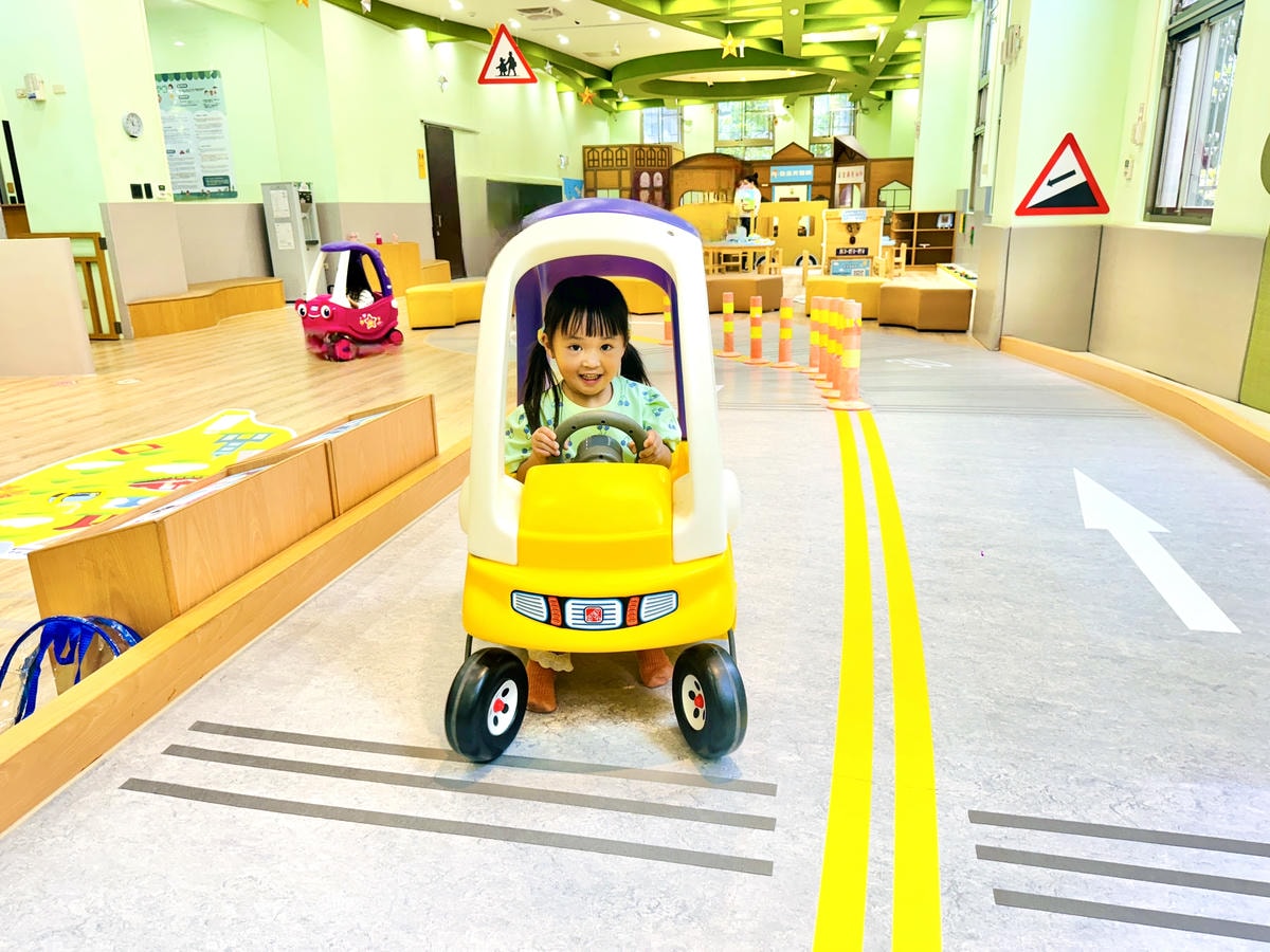 ★桃園親子景點推薦★以車車為主題的『中壢五權親子館』,超擬真 ★桃園親子景點推薦★以車車為主題的『中壢五權親子館』,超擬真
