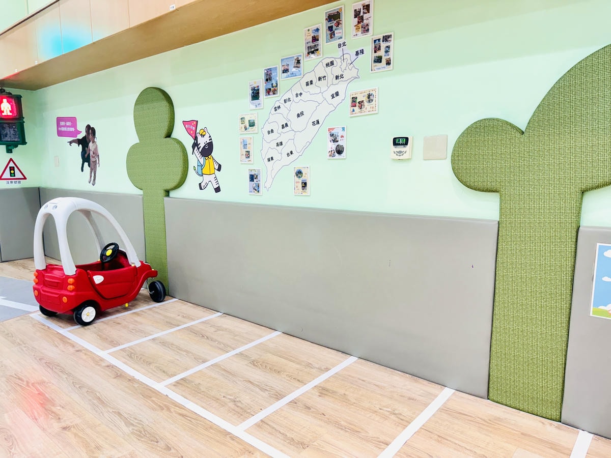 ★桃園親子景點推薦★以車車為主題的『中壢五權親子館』,超擬真 ★桃園親子景點推薦★以車車為主題的『中壢五權親子館』,超擬真