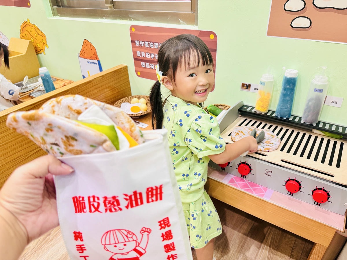 ★桃園親子景點推薦★以車車為主題的『中壢五權親子館』,超擬真 ★桃園親子景點推薦★以車車為主題的『中壢五權親子館』,超擬真