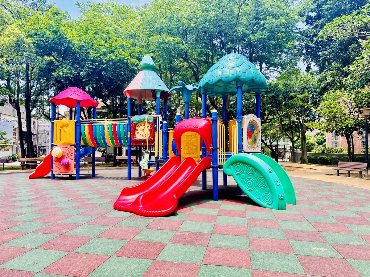 ★桃園親子景點推薦★以車車為主題的『中壢五權親子館』,超擬真 ★桃園親子景點推薦★以車車為主題的『中壢五權親子館』,超擬真