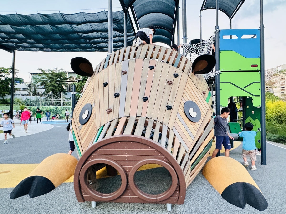 ★台中親子景點推薦★台中最新特色遊戲場『豬事圓滿公園』,全台 ★台中親子景點推薦★台中最新特色遊戲場『豬事圓滿公園』,全台