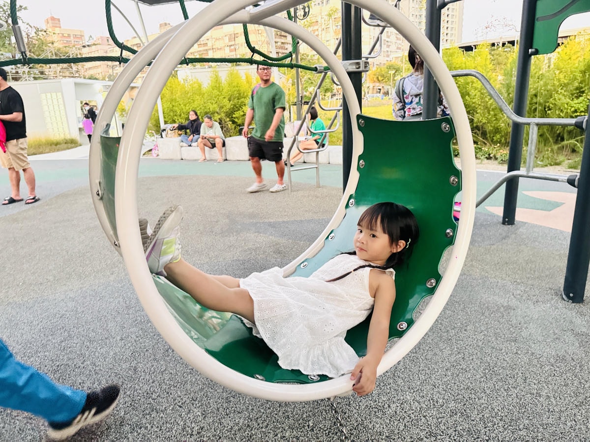 ★台中親子景點推薦★台中最新特色遊戲場『豬事圓滿公園』,全台 ★台中親子景點推薦★台中最新特色遊戲場『豬事圓滿公園』,全台