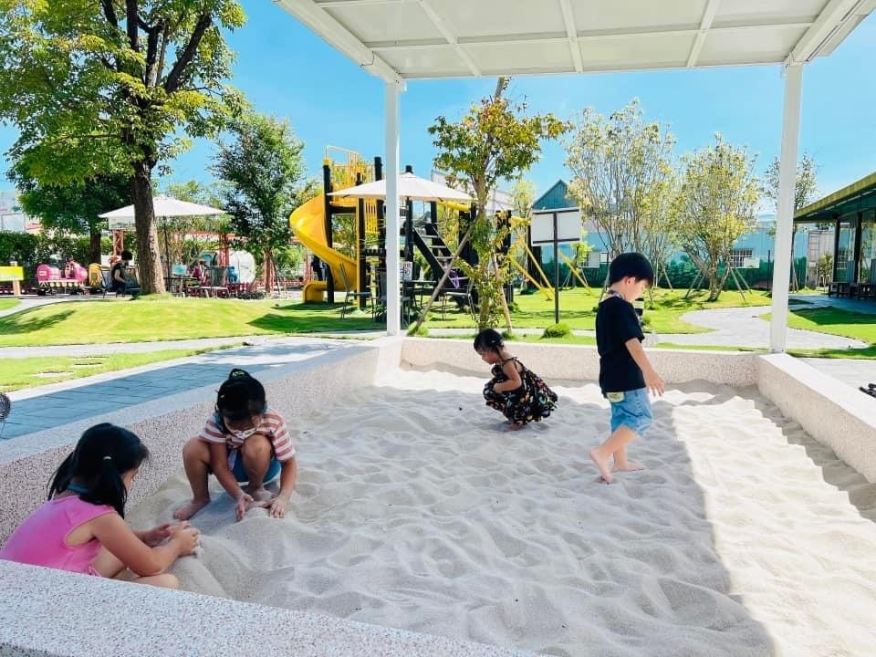 ★嘉義親子景點推薦★可愛繽紛的『果然茶香觀光園區』,騎車車、 ★嘉義親子景點推薦★可愛繽紛的『果然茶香觀光園區』,騎車車、