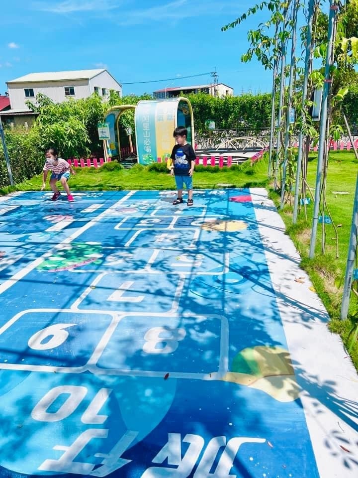 ★嘉義親子景點推薦★可愛繽紛的『果然茶香觀光園區』,騎車車、 ★嘉義親子景點推薦★可愛繽紛的『果然茶香觀光園區』,騎車車、