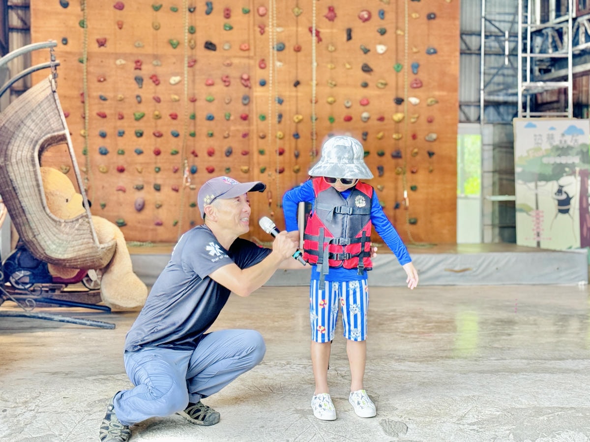 ★嘉義親子露營住宿推薦★『築夢森居』體驗一泊二食野奢露營車，