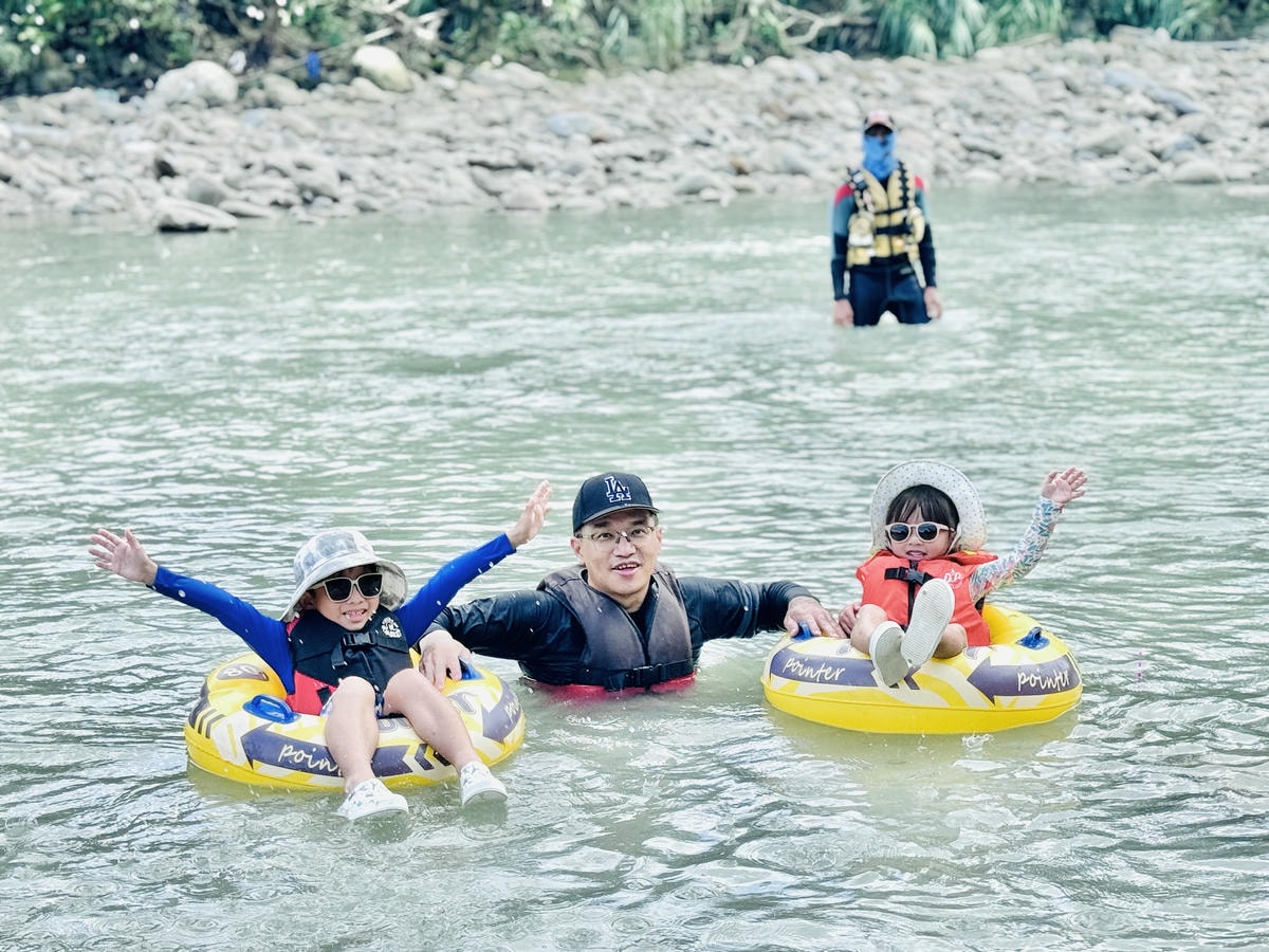 ★嘉義親子露營住宿推薦★『築夢森居』體驗一泊二食野奢露營車，