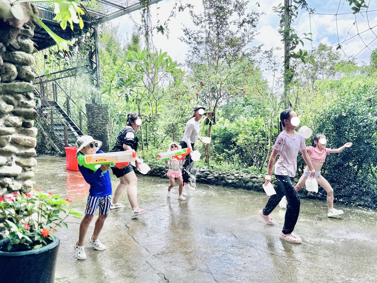 ★嘉義親子露營住宿推薦★『築夢森居』體驗一泊二食野奢露營車，