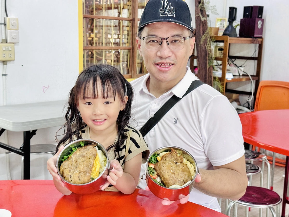 ★嘉義親子露營住宿推薦★『築夢森居』體驗一泊二食野奢露營車，