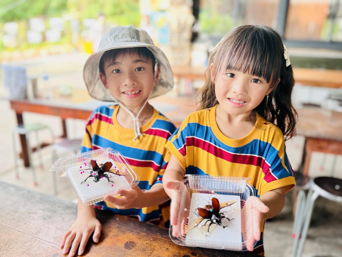 ★嘉義親子露營住宿推薦★『築夢森居』體驗一泊二食野奢露營車，