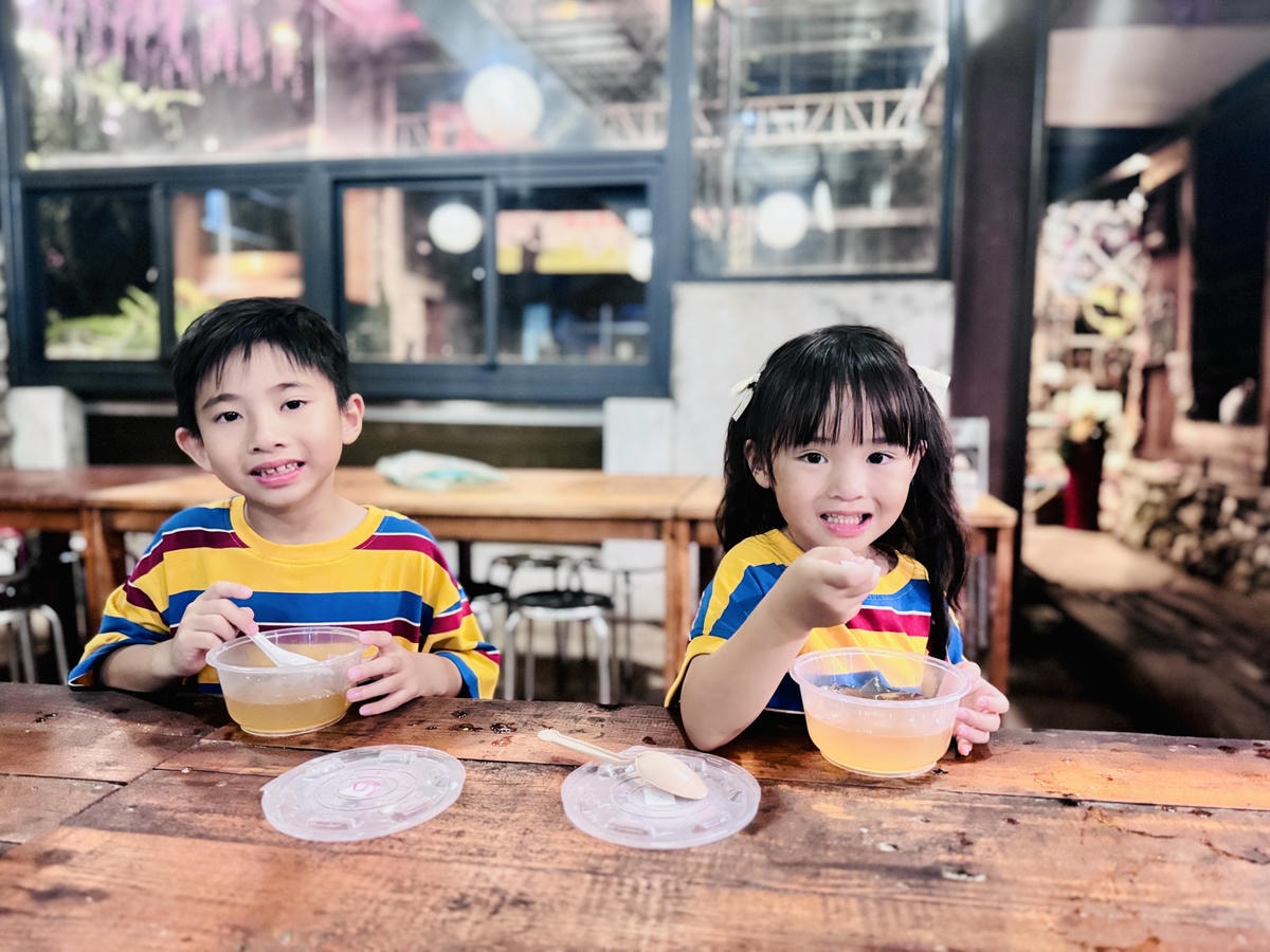 ★嘉義親子露營住宿推薦★『築夢森居』體驗一泊二食野奢露營車，